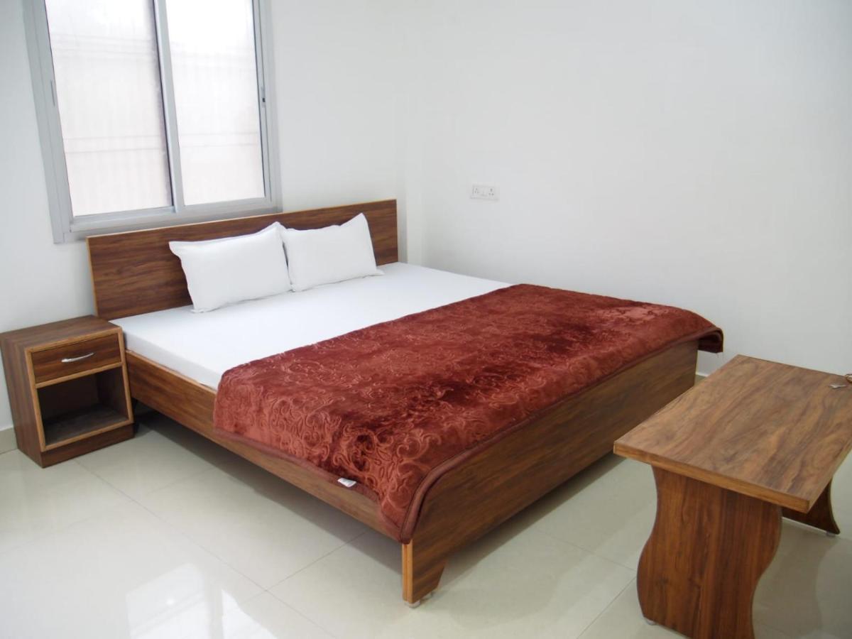 Lotus Paying Guest House Варанаси Екстериор снимка